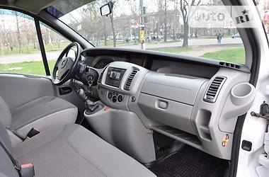 Грузопассажирский фургон Opel Vivaro 2009 в Николаеве