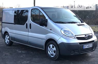 Минивэн Opel Vivaro 2011 в 