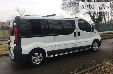 Грузопассажирский фургон Opel Vivaro 2011 в Млинове