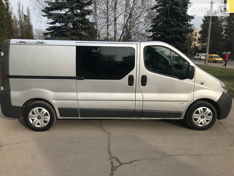 Мінівен Opel Vivaro 2003 в Рівному