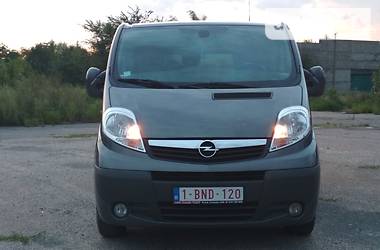 Грузопассажирский фургон Opel Vivaro 2013 в Полтаве