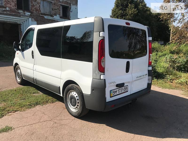 Мінівен Opel Vivaro 2007 в Бурині