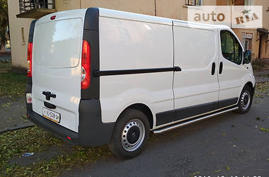 Грузопассажирский фургон Opel Vivaro 2014 в Дубно