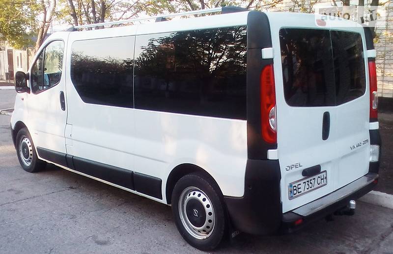 Минивэн Opel Vivaro 2012 в 