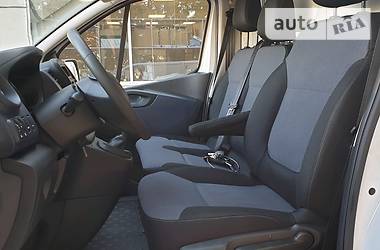 Вантажопасажирський фургон Opel Vivaro 2015 в Одесі