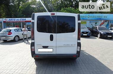 Вантажопасажирський фургон Opel Vivaro 2003 в 