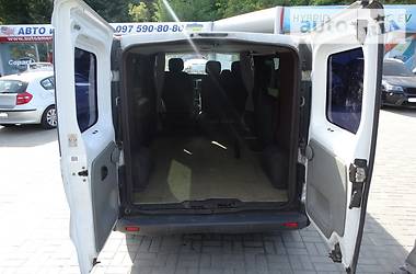 Вантажопасажирський фургон Opel Vivaro 2003 в 