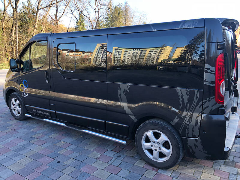 Грузопассажирский фургон Opel Vivaro 2009 в Тернополе