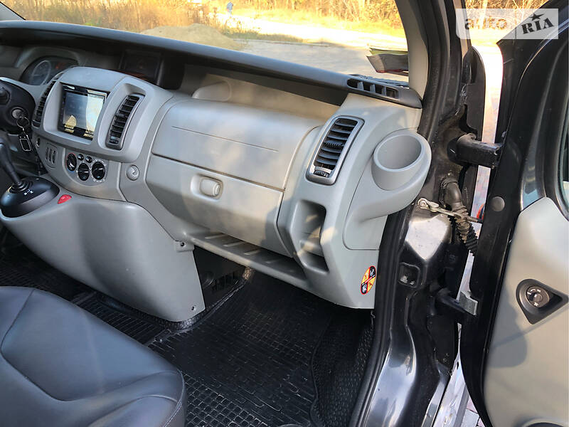 Грузопассажирский фургон Opel Vivaro 2009 в Тернополе