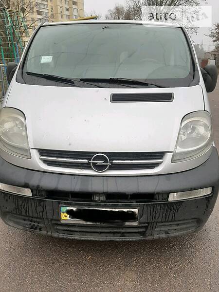 Грузопассажирский фургон Opel Vivaro 2003 в Киеве