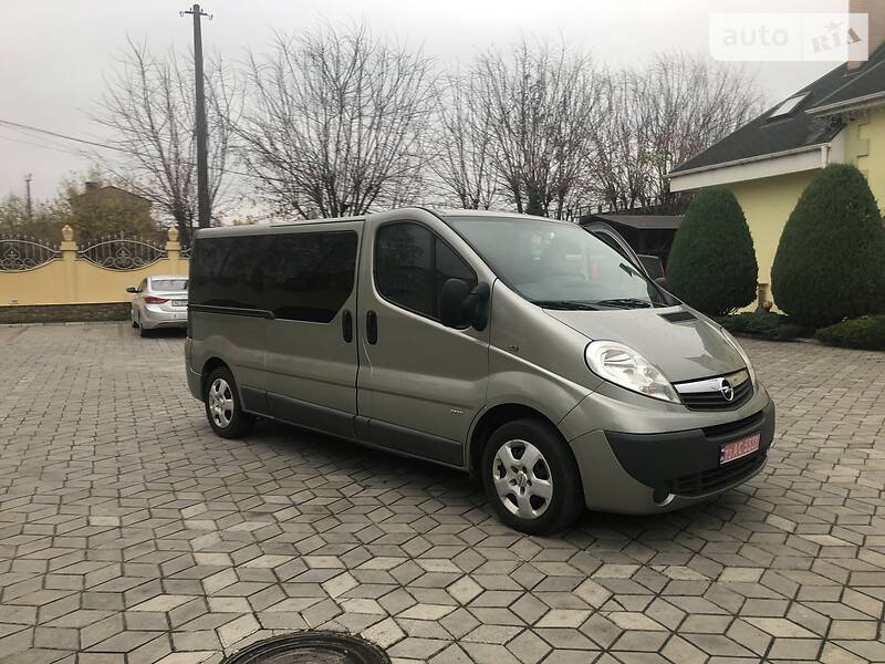 Минивэн Opel Vivaro 2012 в Луцке