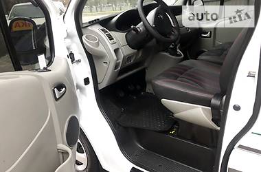 Грузопассажирский фургон Opel Vivaro 2013 в Новоархангельске