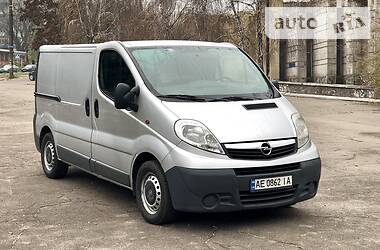 Грузопассажирский фургон Opel Vivaro 2012 в Каменском