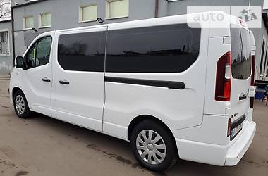 Грузопассажирский фургон Opel Vivaro 2015 в Полтаве