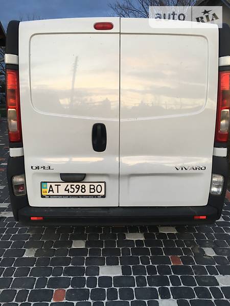 Вантажопасажирський фургон Opel Vivaro 2007 в Коломиї