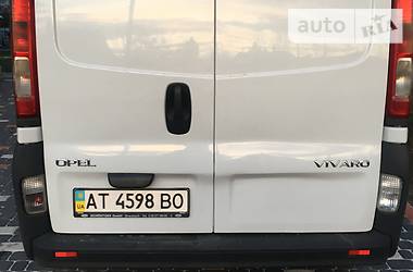 Вантажопасажирський фургон Opel Vivaro 2007 в 