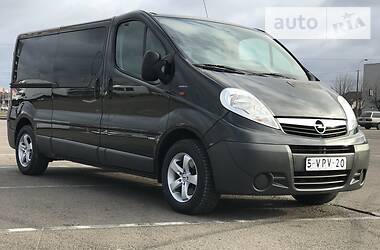 Opel Vivaro 2011