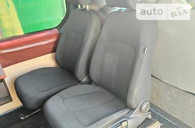  Opel Vivaro 2004 в 