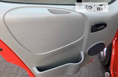 Мінівен Opel Vivaro 2010 в 