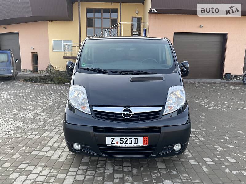 Універсал Opel Vivaro 2010 в Старокостянтинові
