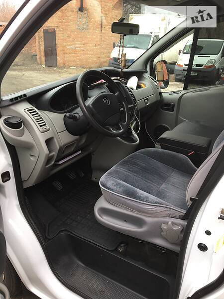 Вантажопасажирський фургон Opel Vivaro 2010 в Умані фото 2 Вантажопасажирський фургон Opel Vivaro 2010 в Умані