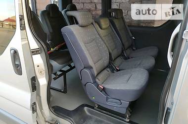 Вантажопасажирський фургон Opel Vivaro 2009 в 