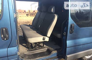 Вантажопасажирський фургон Opel Vivaro 2009 в 