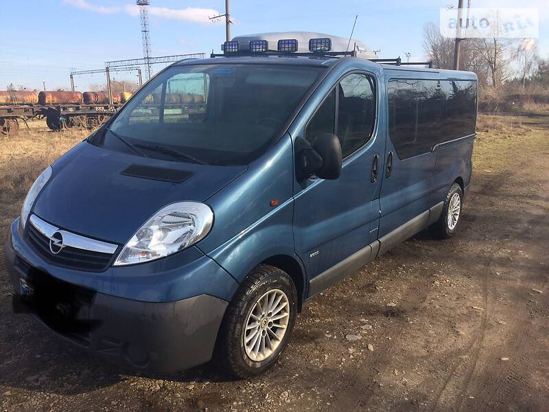 Грузопассажирский фургон Opel Vivaro 2009 в Львове