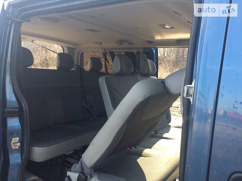 Грузопассажирский фургон Opel Vivaro 2009 в Львове