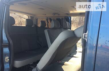 Вантажопасажирський фургон Opel Vivaro 2009 в 