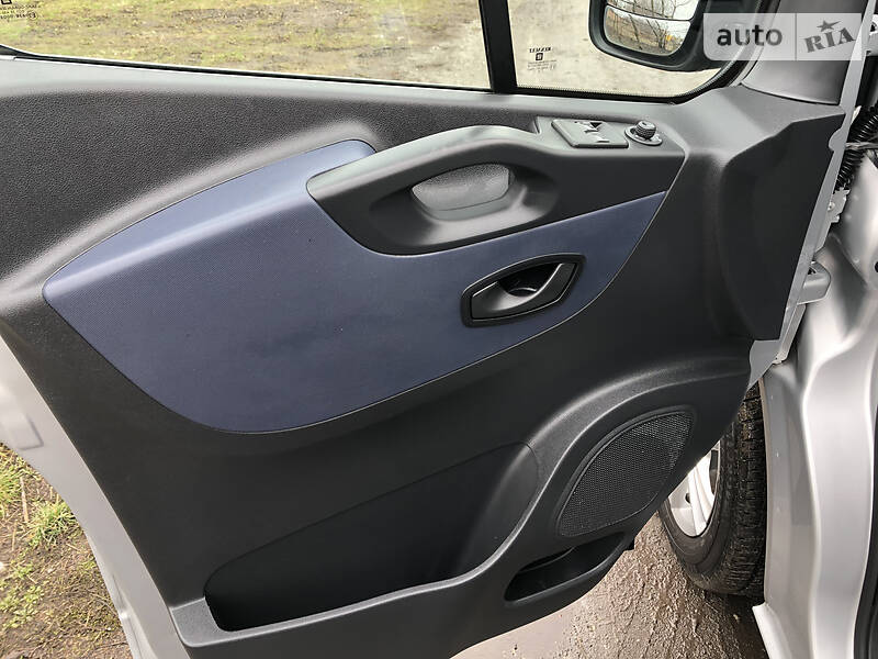 Мінівен Opel Vivaro 2015 в Козятині