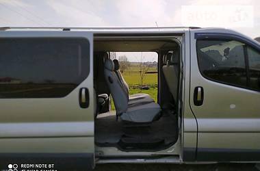 Вантажопасажирський фургон Opel Vivaro 2006 в 