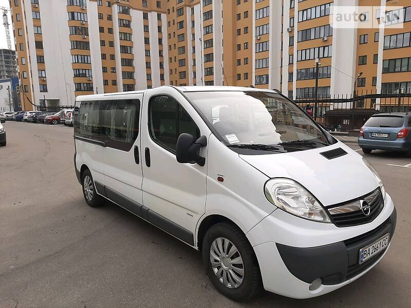 Мінівен Opel Vivaro 2010 в Гайвороні фото 4 Мінівен Opel Vivaro 2010 в Гайвороні