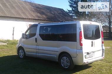 Вантажопасажирський фургон Opel Vivaro 2006 в 
