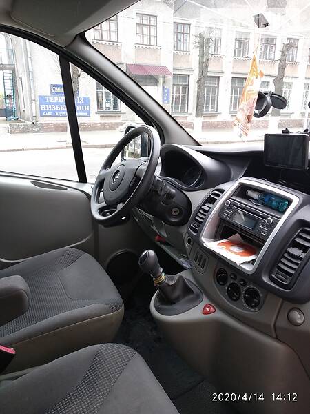 Вантажопасажирський фургон Opel Vivaro 2013 в Овручі