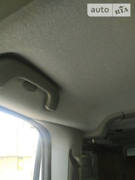Грузопассажирский фургон Opel Vivaro 2011 в Львове