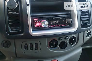 Вантажопасажирський фургон Opel Vivaro 2011 в 