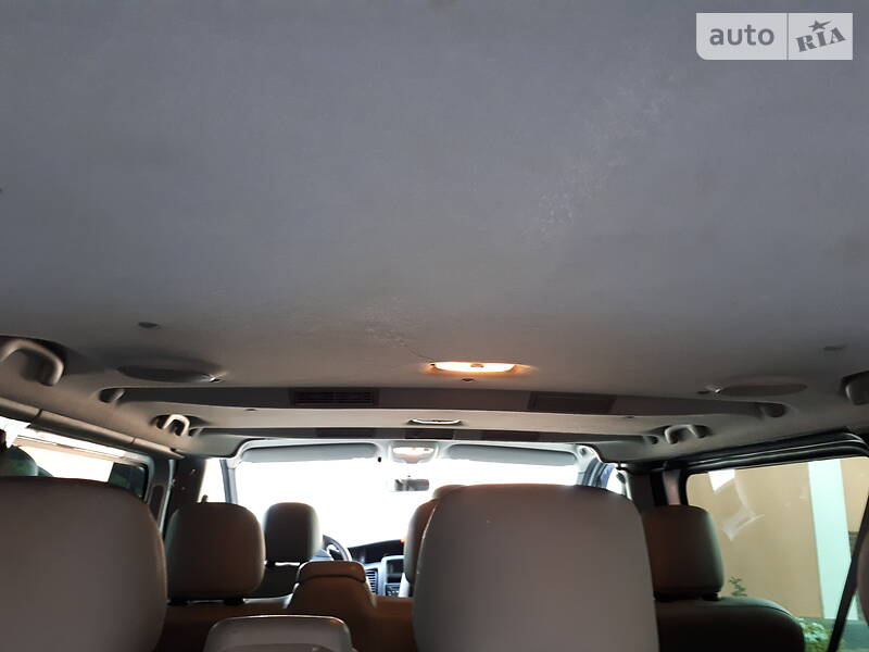 Мінівен Opel Vivaro 2011 в Косові