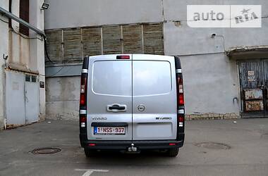 Грузопассажирский фургон Opel Vivaro 2016 в Киеве