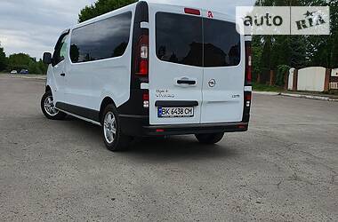 Вантажопасажирський фургон Opel Vivaro 2016 в Луцьку