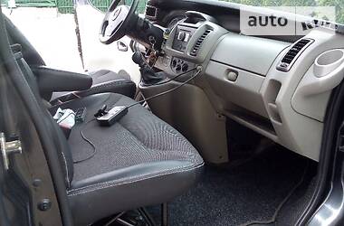 Вантажопасажирський фургон Opel Vivaro 2009 в 