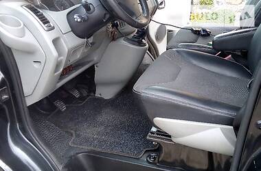 Вантажопасажирський фургон Opel Vivaro 2009 в 