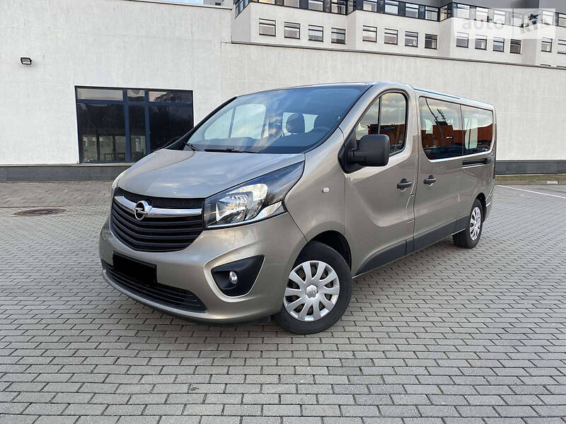 Минивэн Opel Vivaro 2017 в Ровно