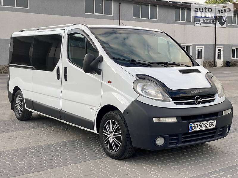 Мінівен Opel Vivaro 2004 в Хмельницькому
