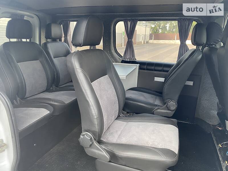 Вантажопасажирський фургон Opel Vivaro 2007 в Теофіполі