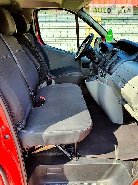 Мінівен Opel Vivaro 2014 в Рубіжному