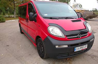 Грузопассажирский фургон Opel Vivaro 2006 в Чернигове