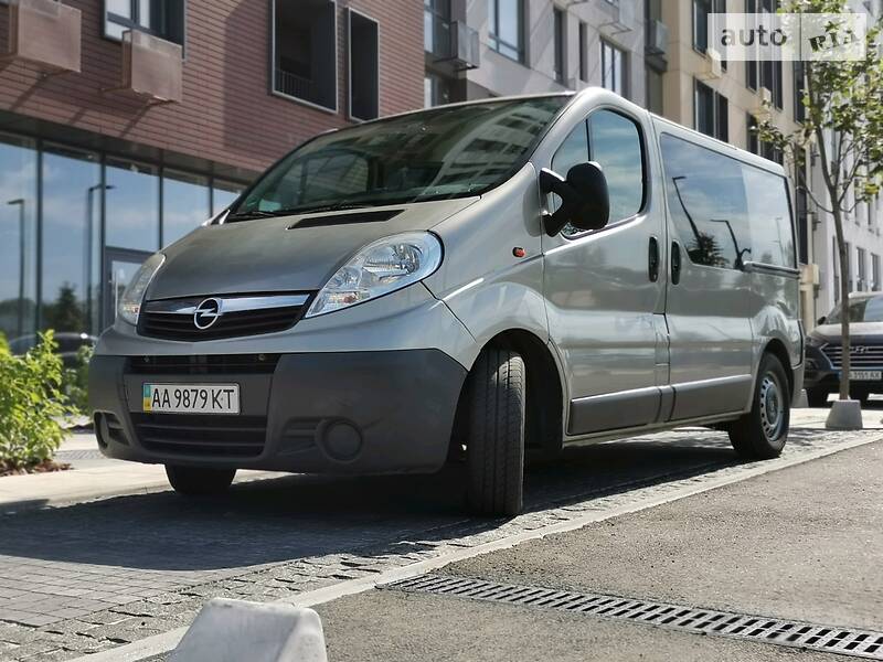 Минивэн Opel Vivaro 2008 в Киеве