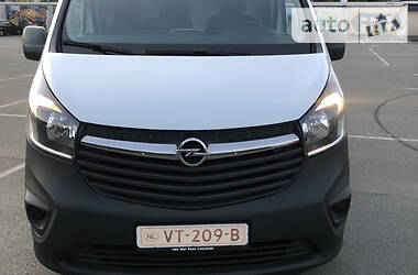 Грузопассажирский фургон Opel Vivaro 2016 в Киеве