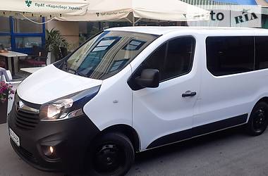 Вантажопасажирський фургон Opel Vivaro 2015 в Києві